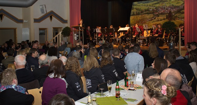 Vollbesetzter Saal